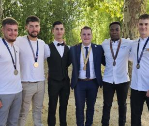 Vainqueurs aux Worldskills 2023 au Campus CCI Vaucluse dans les catégories : Cybersécurité, cuisine et service en salle